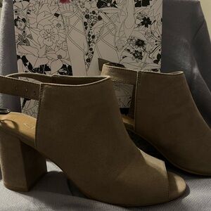 CL by Laundry Taupe Peep-Toe Block Heels